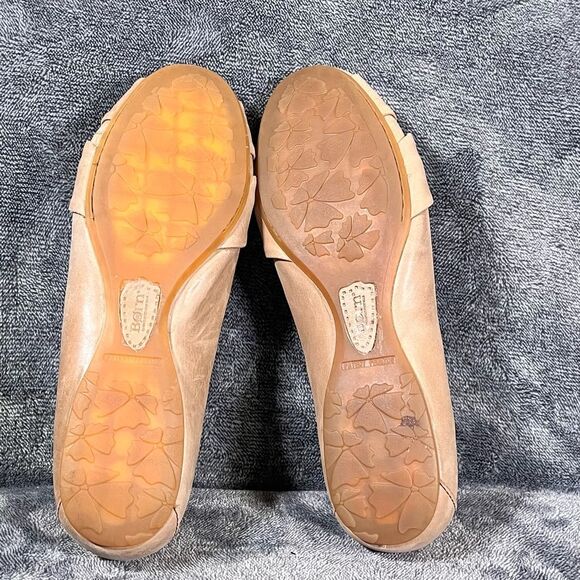 Born Tan Leather Slip On Flats Size 8.5M Women’s - Picture 8 of 8
